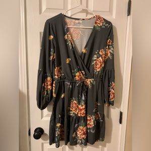 Maurice’s Gray Floral Cozy Tiered Mini Dress Women’s Sz Small